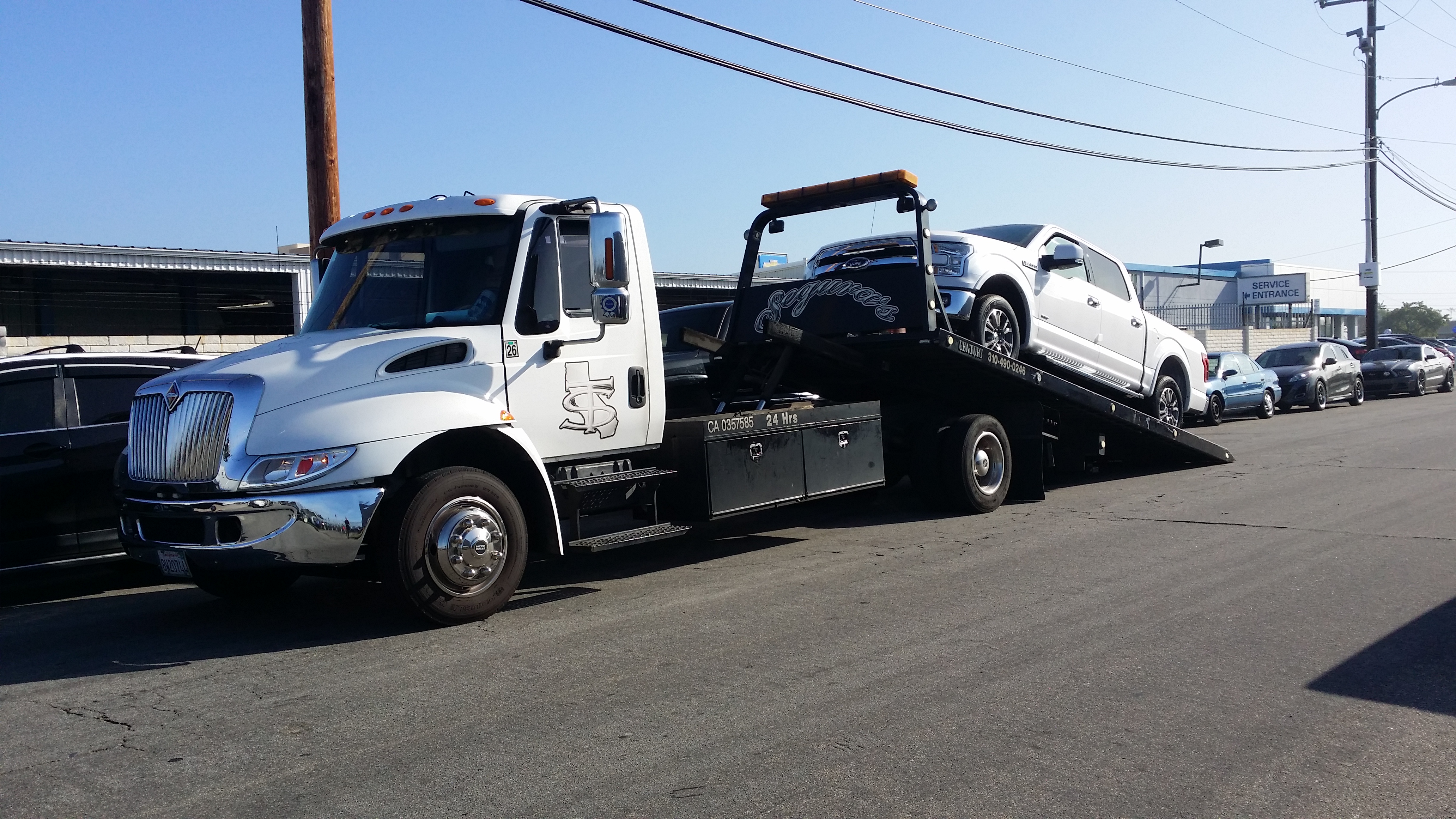 Segura' Towing - 5 Photos - (310) 490-0246 - Inglewood, CA - HireRush